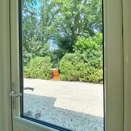 Zelfstandige Met Hottub * Merselo