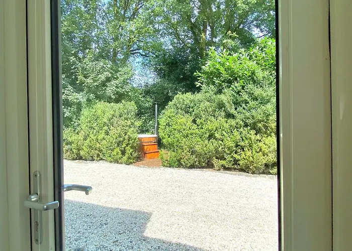 Zelfstandige Met Hottub * Merselo