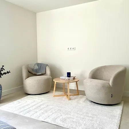 Zelfstandige Met Hottub *